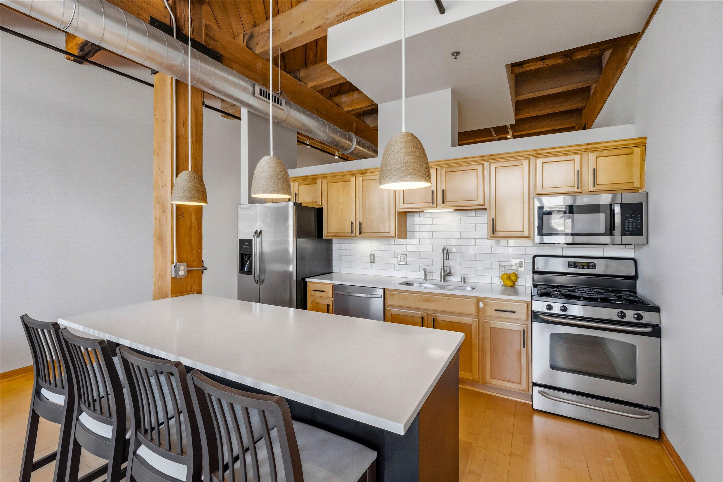 200 South Water Street, Unit 104 Milwaukee, WI 53204 - Photo 5 of 23 Kitchen