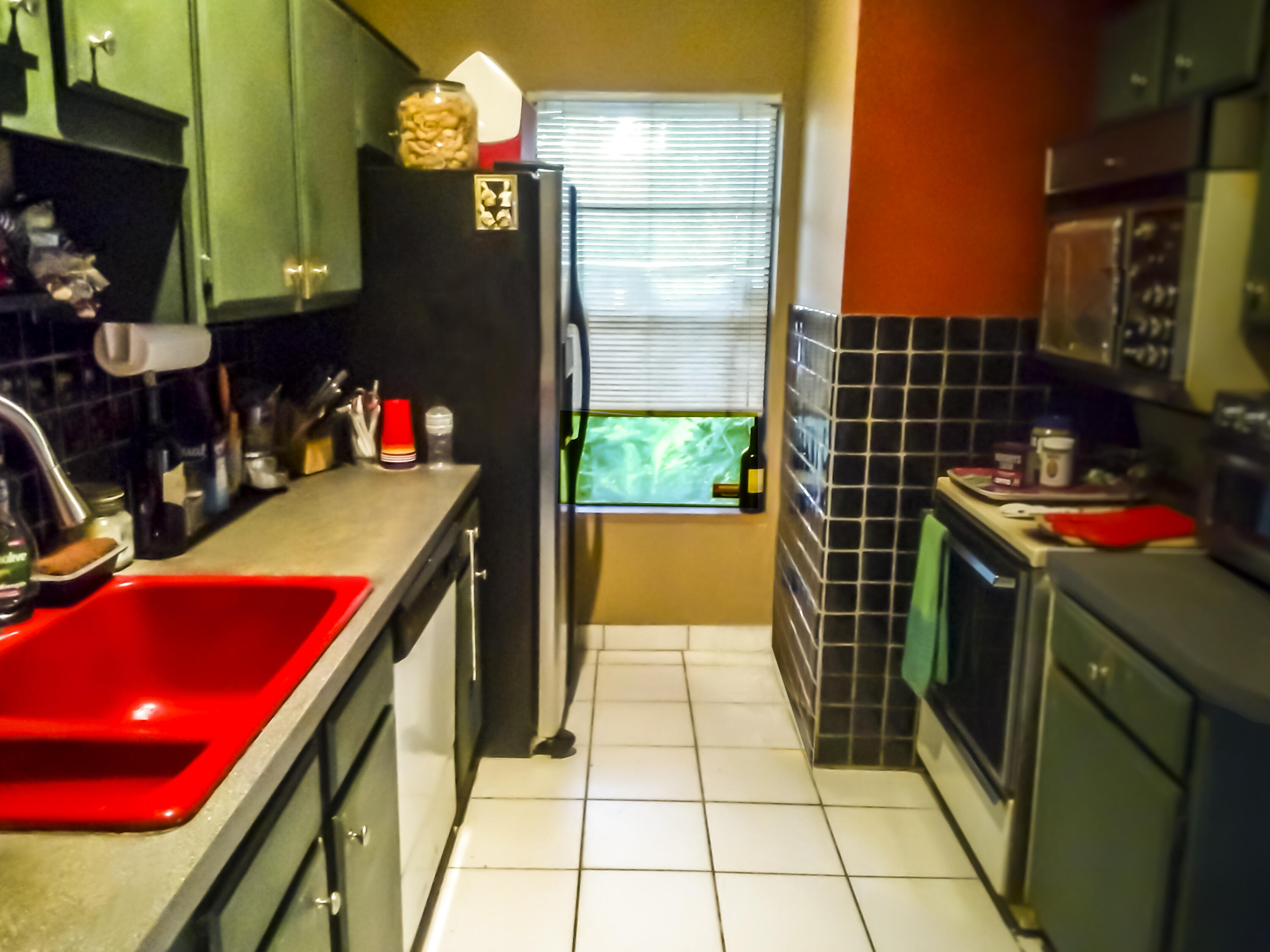 9630 Southwest 74th Street Miami, FL 33173 - Photo 10 of 20 HINKLE NEW PIC KITCHEN MAIN