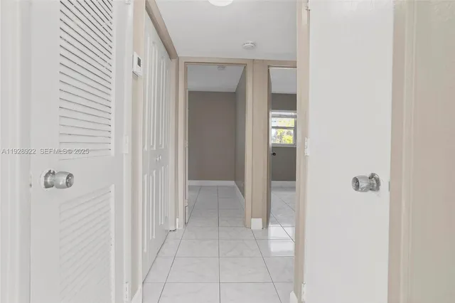 $206,000 | 1333 South Dixie Highway, Unit 222, Deerfield Beach, FL 33441