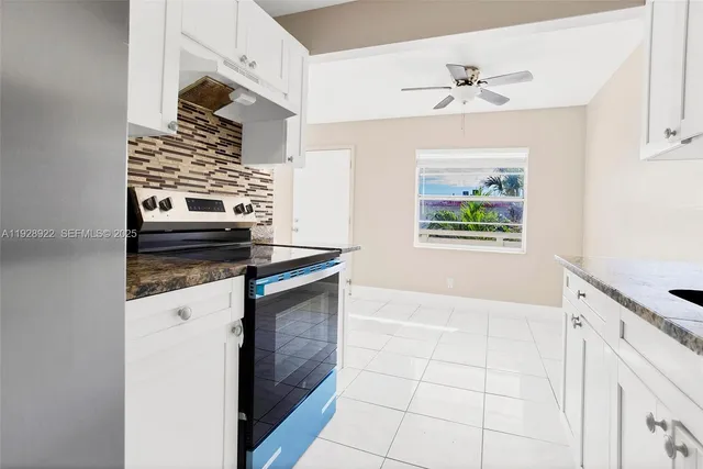 $206,000 | 1333 South Dixie Highway, Unit 222, Deerfield Beach, FL 33441