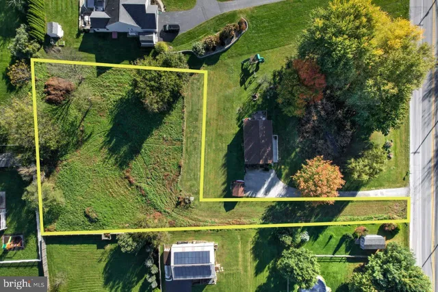 $450,000 | 3193 Horseshoe Pike, Honey Brook, PA 19344