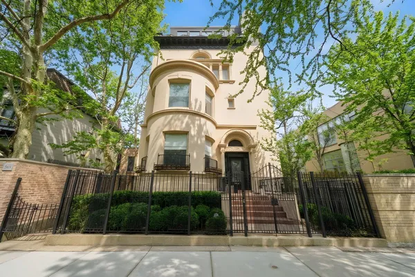 $3,950,000 | 1352 North N Lane, Chicago, IL 60610