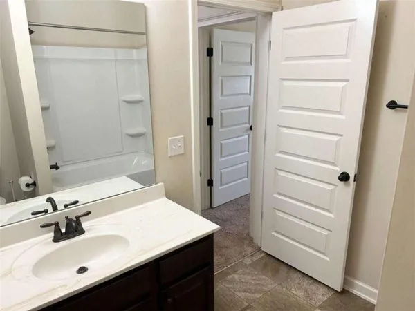 $3,300 | 741 Stonebranch Drive, Loganville, GA 30052