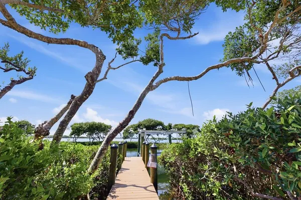 $4,999,000 | 3606 Fair Oaks Place, Longboat Key, FL 34228