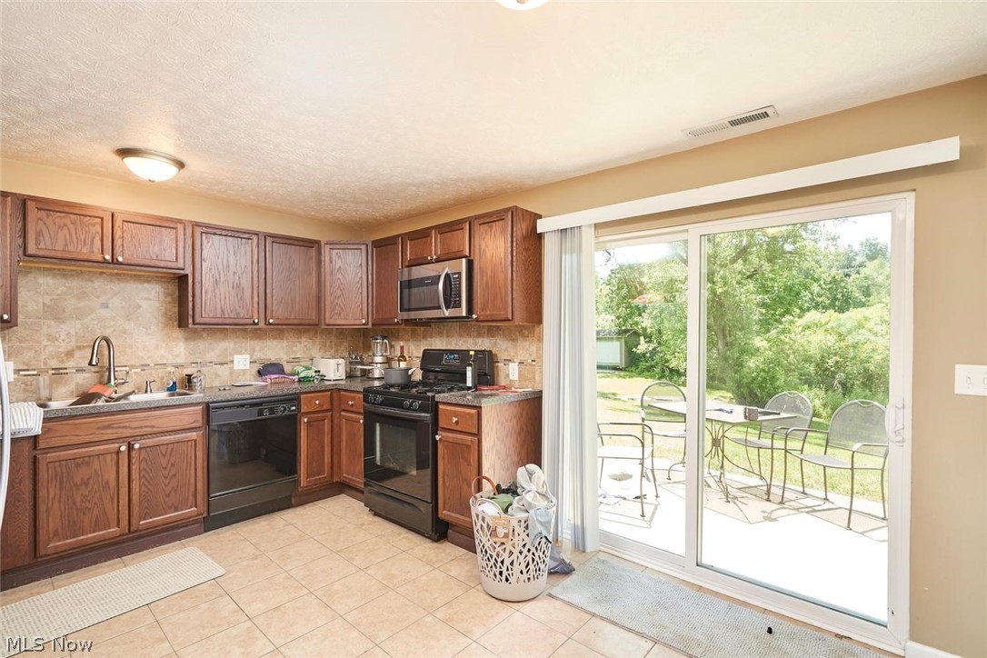 890-892 Irish Road Kent, OH 44240 - Photo 5 of 16