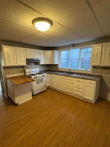 $2,600 | 155 Summer Street, Unit 155, Lowell, MA 01852