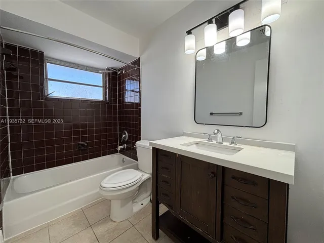 $2,200 | 5904 Southwest 27th Street, Unit S, West Park, FL 33023