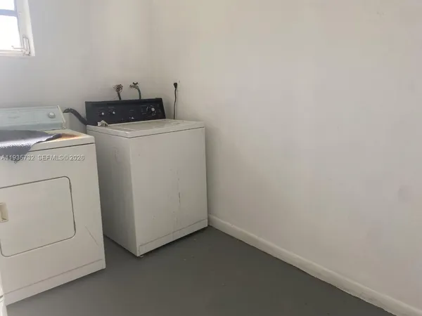 $2,100 | 5904 Southwest 27th Street, Unit S, West Park, FL 33023