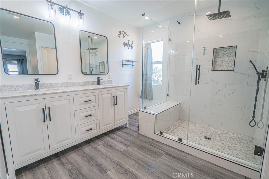 30401 Servilla Place Castaic, CA 91384 - Photo 25 of 46