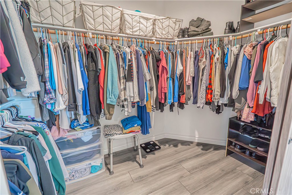 30401 Servilla Place Castaic, CA 91384 - Photo 26 of 46