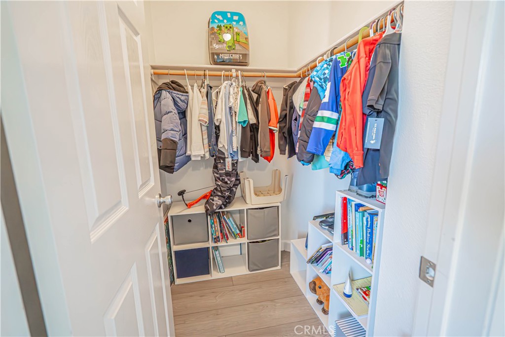 30401 Servilla Place Castaic, CA 91384 - Photo 28 of 46