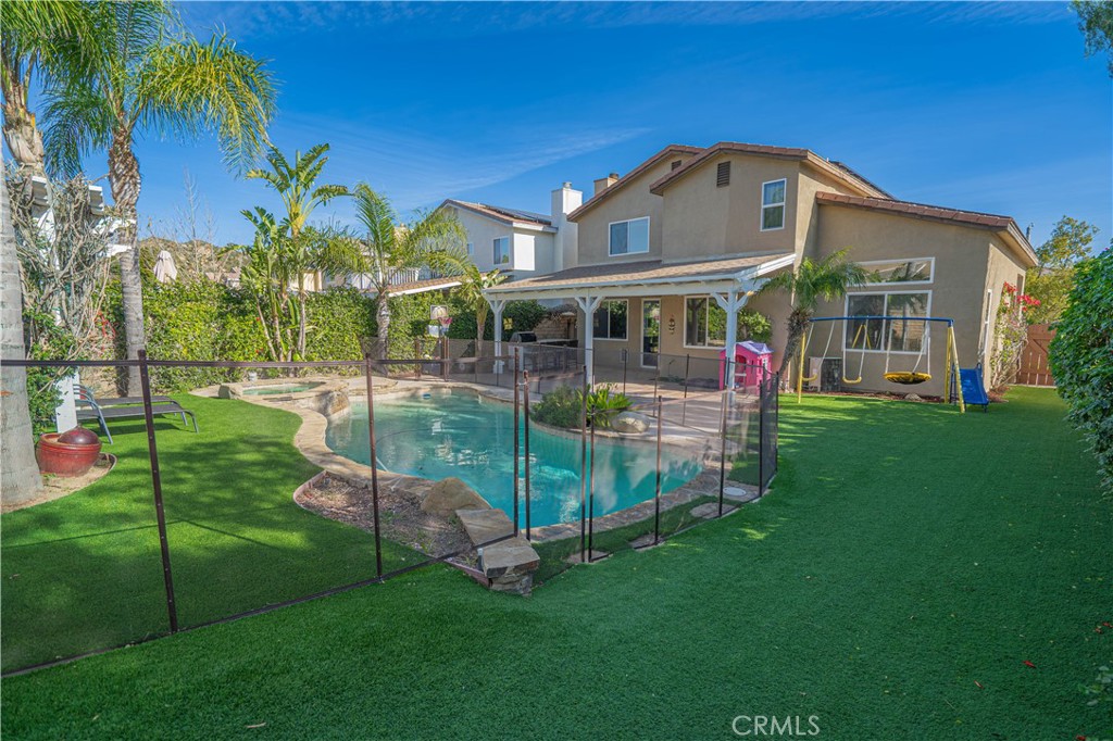 30401 Servilla Place Castaic, CA 91384 - Photo 35 of 46