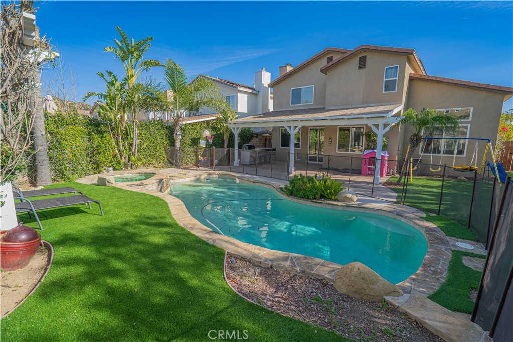 30401 Servilla Place Castaic, CA 91384 - Photo 36 of 46