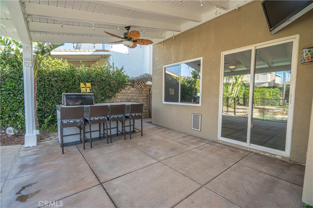 30401 Servilla Place Castaic, CA 91384 - Photo 42 of 46