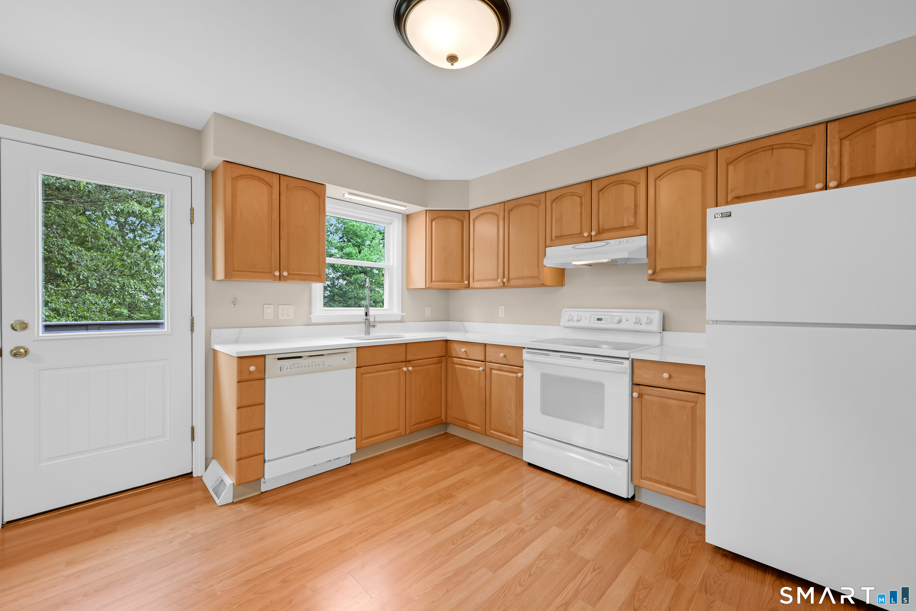 130 Back Rimmon Road Beacon Falls, CT 06403 - Photo 5 of 40