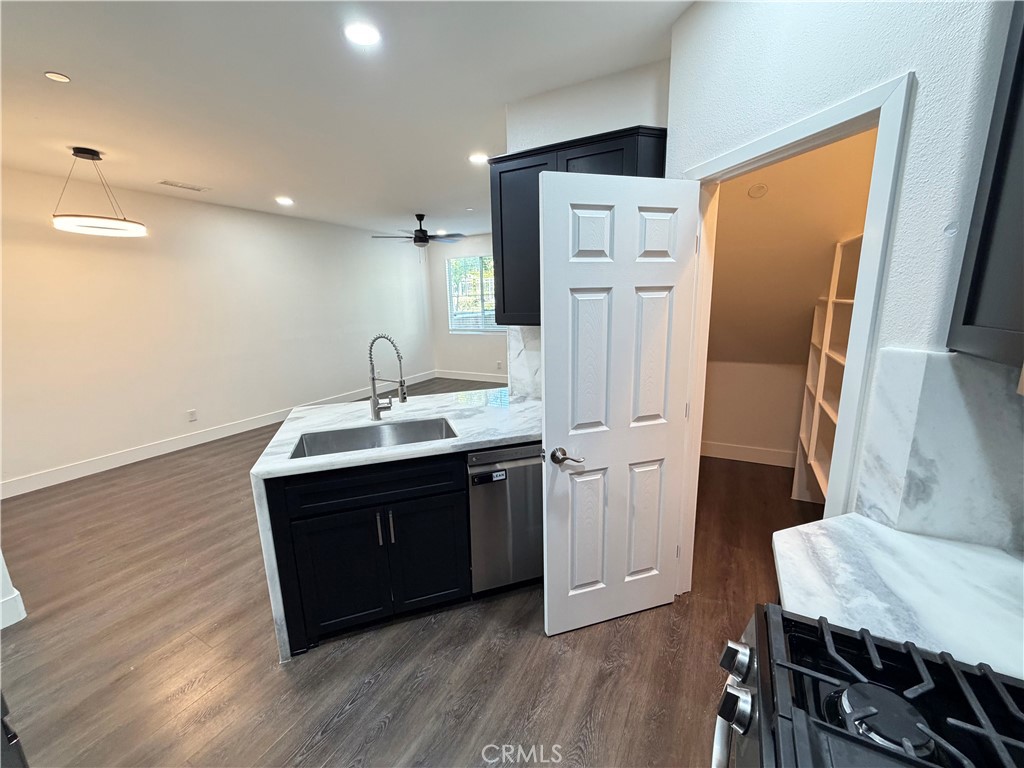 9494 Jack Rabbit Drive Rancho Cucamonga, CA 91730 - Photo 11 of 45 Kitchen