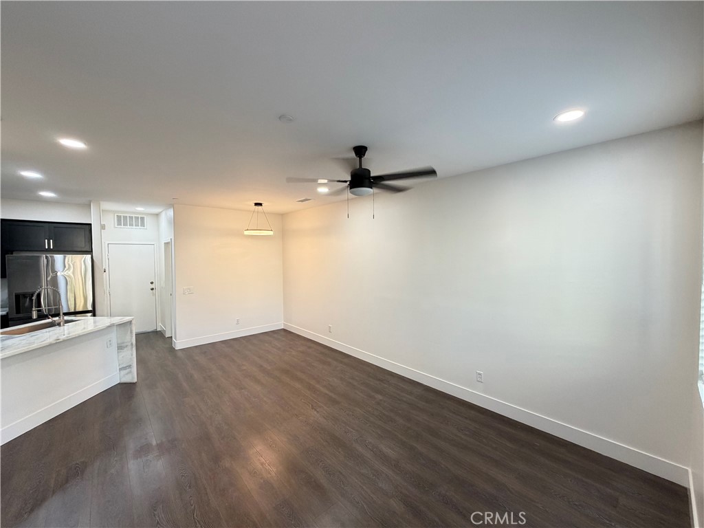 9494 Jack Rabbit Drive Rancho Cucamonga, CA 91730 - Photo 6 of 45 Living Room