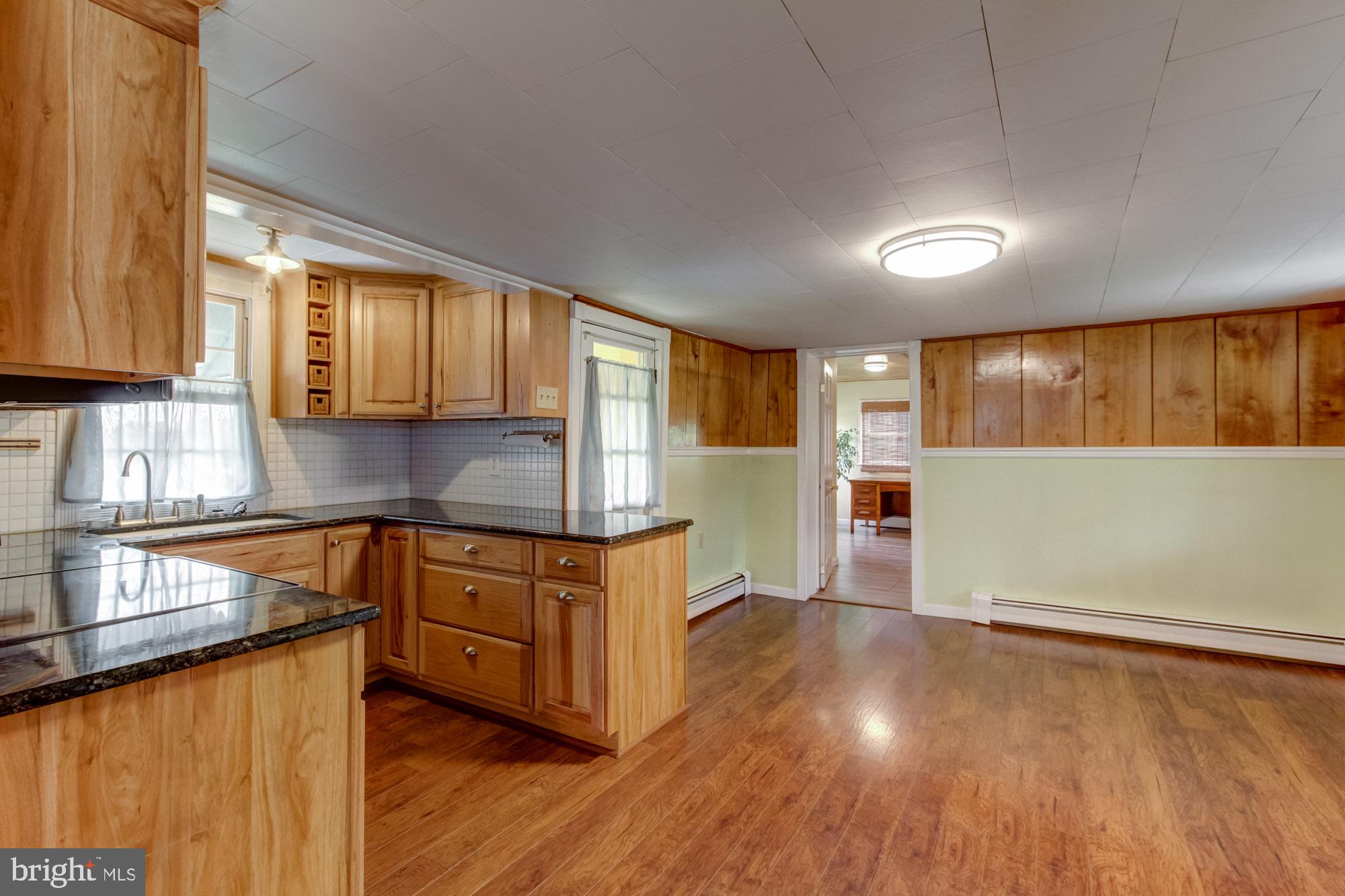 267 Little Creek Road Spring Grove, PA 17362 - Photo 7 of 35 Eat-in Kitchen