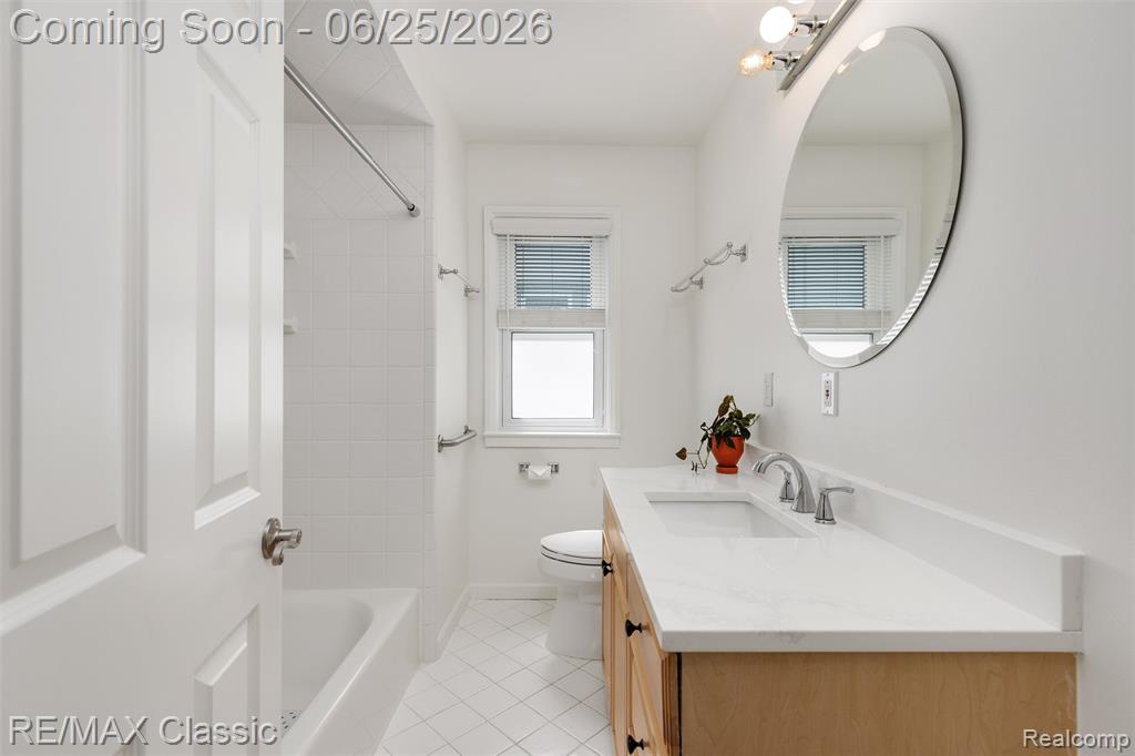 605 Fernwood Road Royal Oak, MI 48067 - Photo 4 of 40