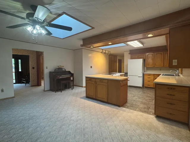 $385,000 | W5915 Lake Drive, Shawano, WI 54166