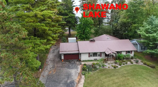 $385,000 | W5915 Lake Drive, Shawano, WI 54166