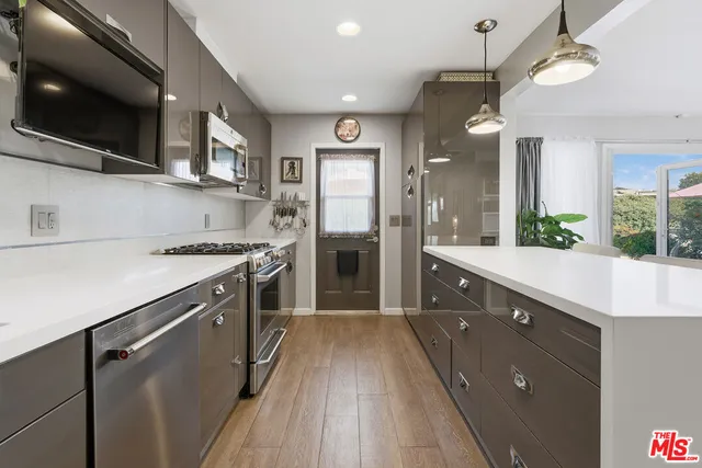 $899,000 | 22301 Leadwell Street, Canoga Park, CA 91303