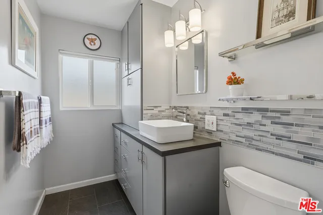 $899,000 | 22301 Leadwell Street, Canoga Park, CA 91303