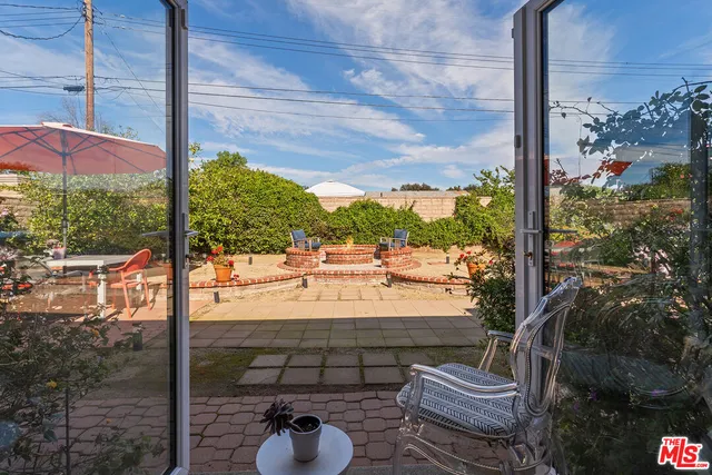 $899,000 | 22301 Leadwell Street, Canoga Park, CA 91303