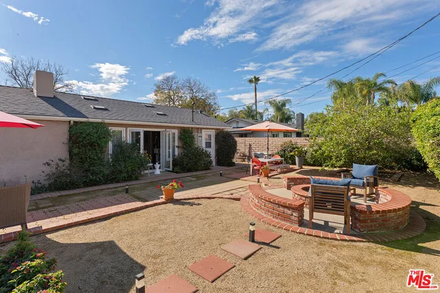 $899,000 | 22301 Leadwell Street, Canoga Park, CA 91303