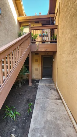 $2,895 | 204 Orange Blossom, Irvine, CA 92618