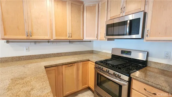 $2,895 | 204 Orange Blossom, Irvine, CA 92618