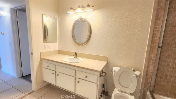 $2,895 | 204 Orange Blossom, Irvine, CA 92618