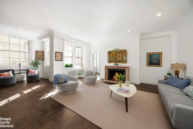$3,500,000 | 32 East 64th Street, Unit 2E | Lenox Hill