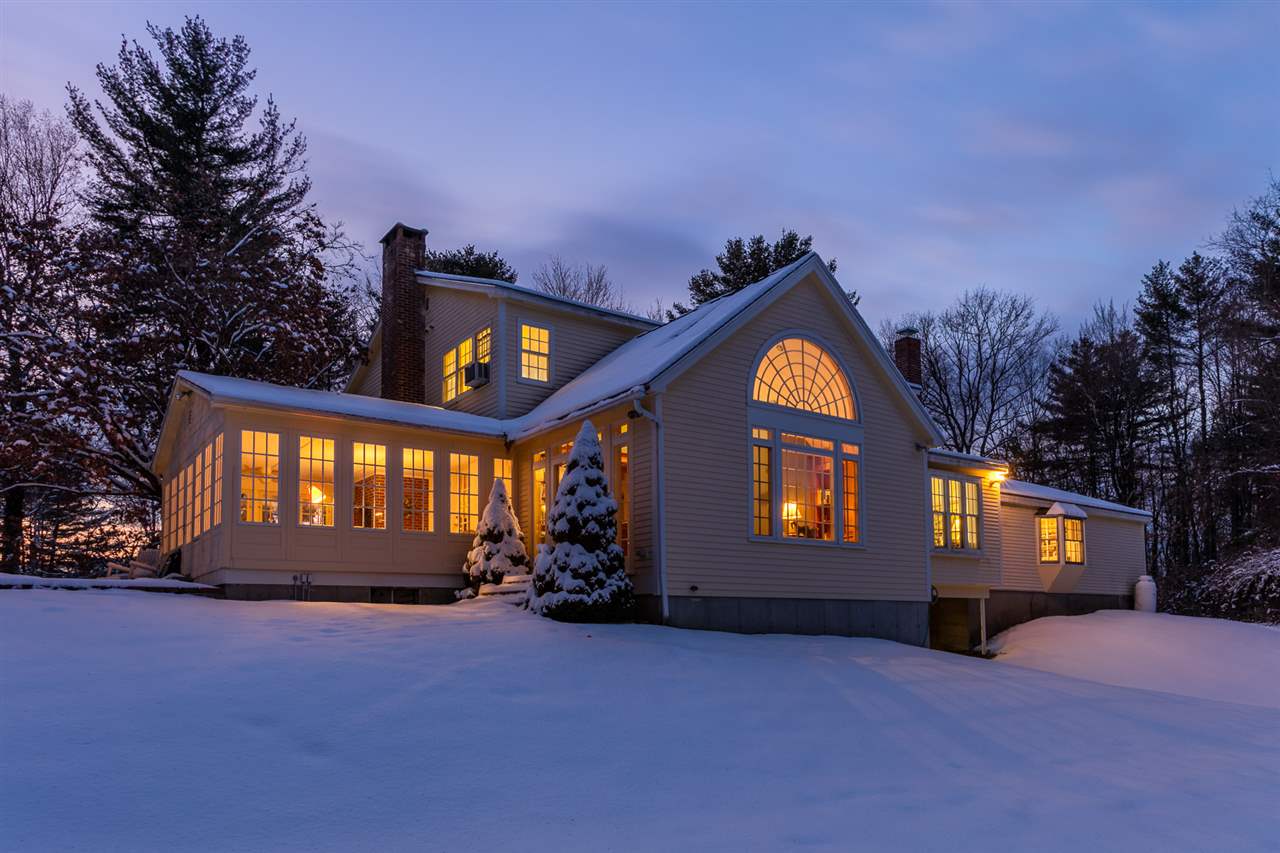 474 Crowell Road Hopkinton, NH 03229 - Photo 3 of 27 Gallery Image 3