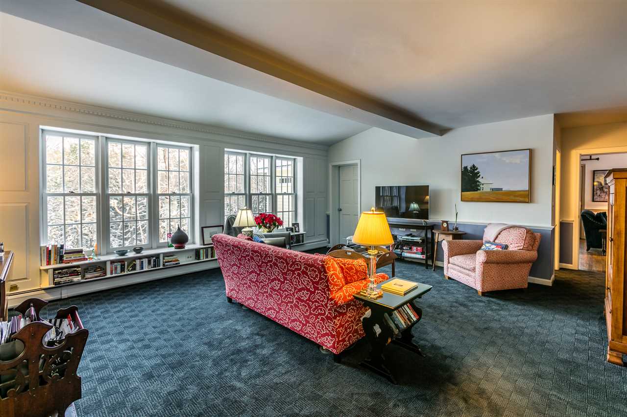 474 Crowell Road Hopkinton, NH 03229 - Photo 9 of 27 Gallery Image 9