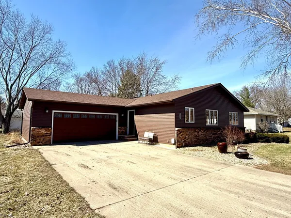 $334,787 | 203 3rd Street Southwest, Medford, MN 55049