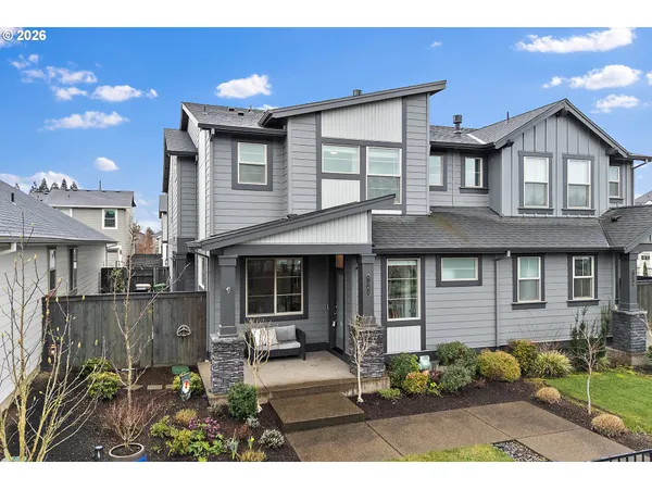 $600,000 | 7262 Southwest Woodbury Loop, Wilsonville, OR 97070