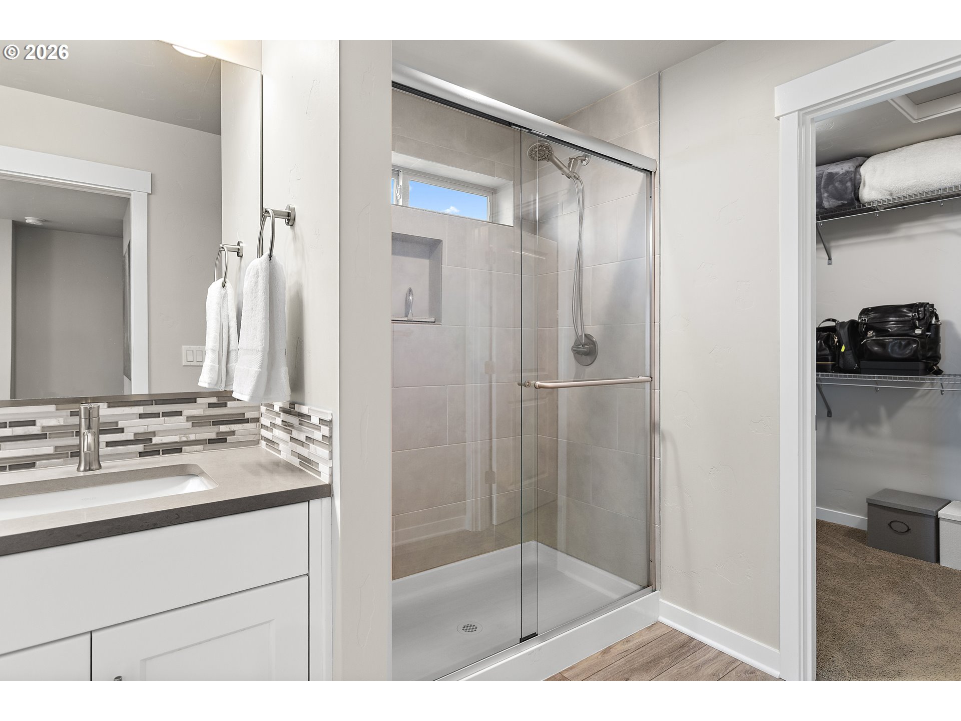 7262 Southwest Woodbury Loop Wilsonville, OR 97070 - Photo 22 of 33 Owner's Suite Bathroom