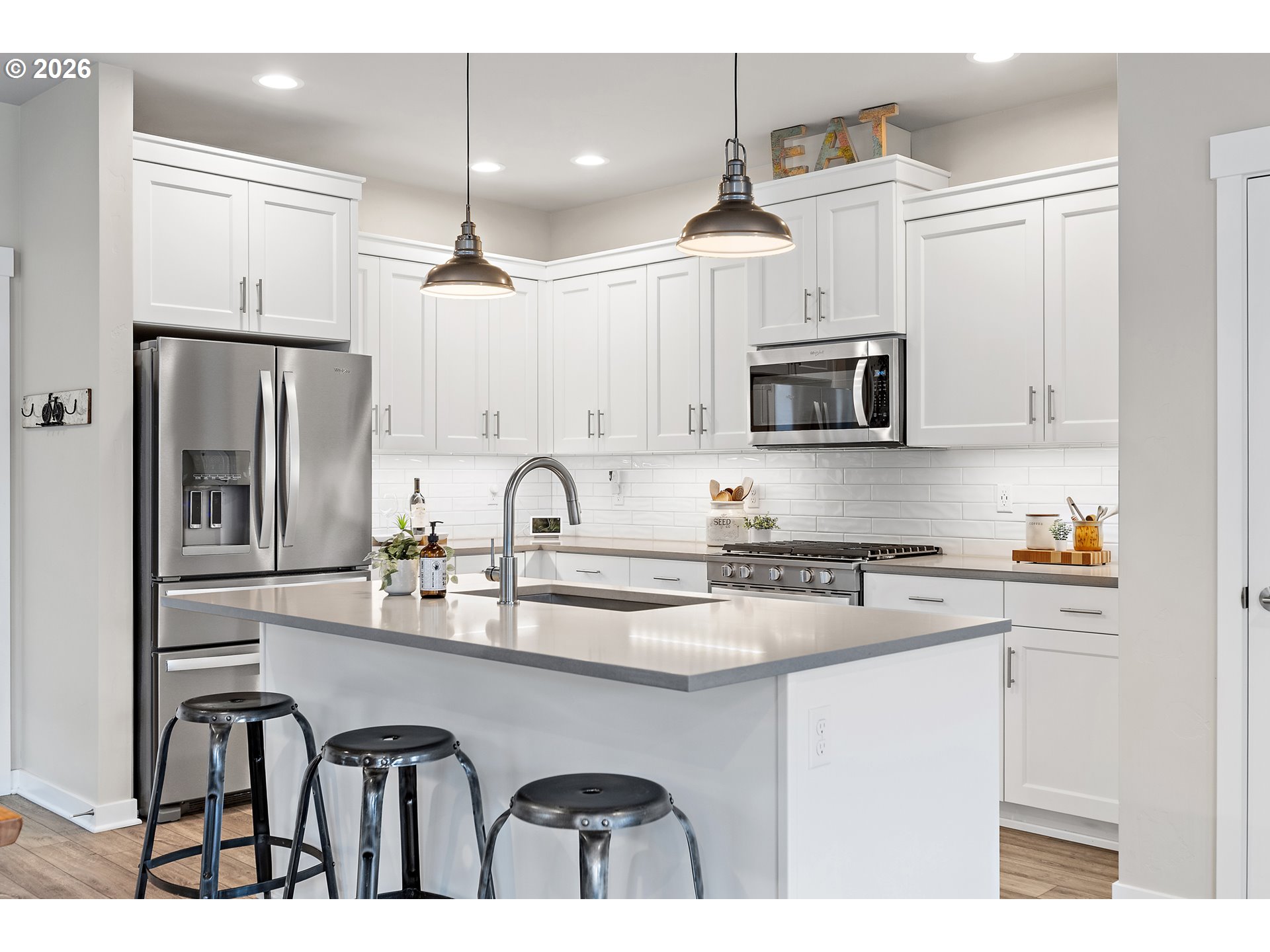 7262 Southwest Woodbury Loop Wilsonville, OR 97070 - Photo 3 of 33