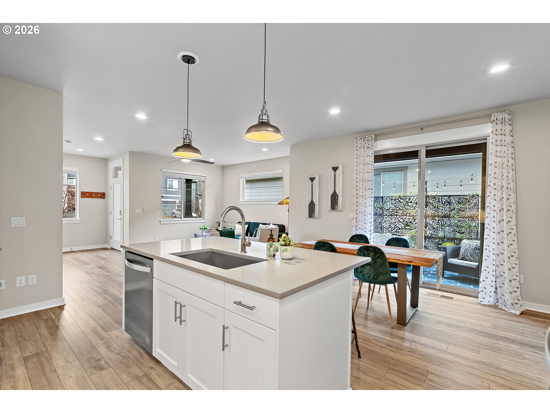 7262 Southwest Woodbury Loop Wilsonville, OR 97070 - Photo 6 of 33