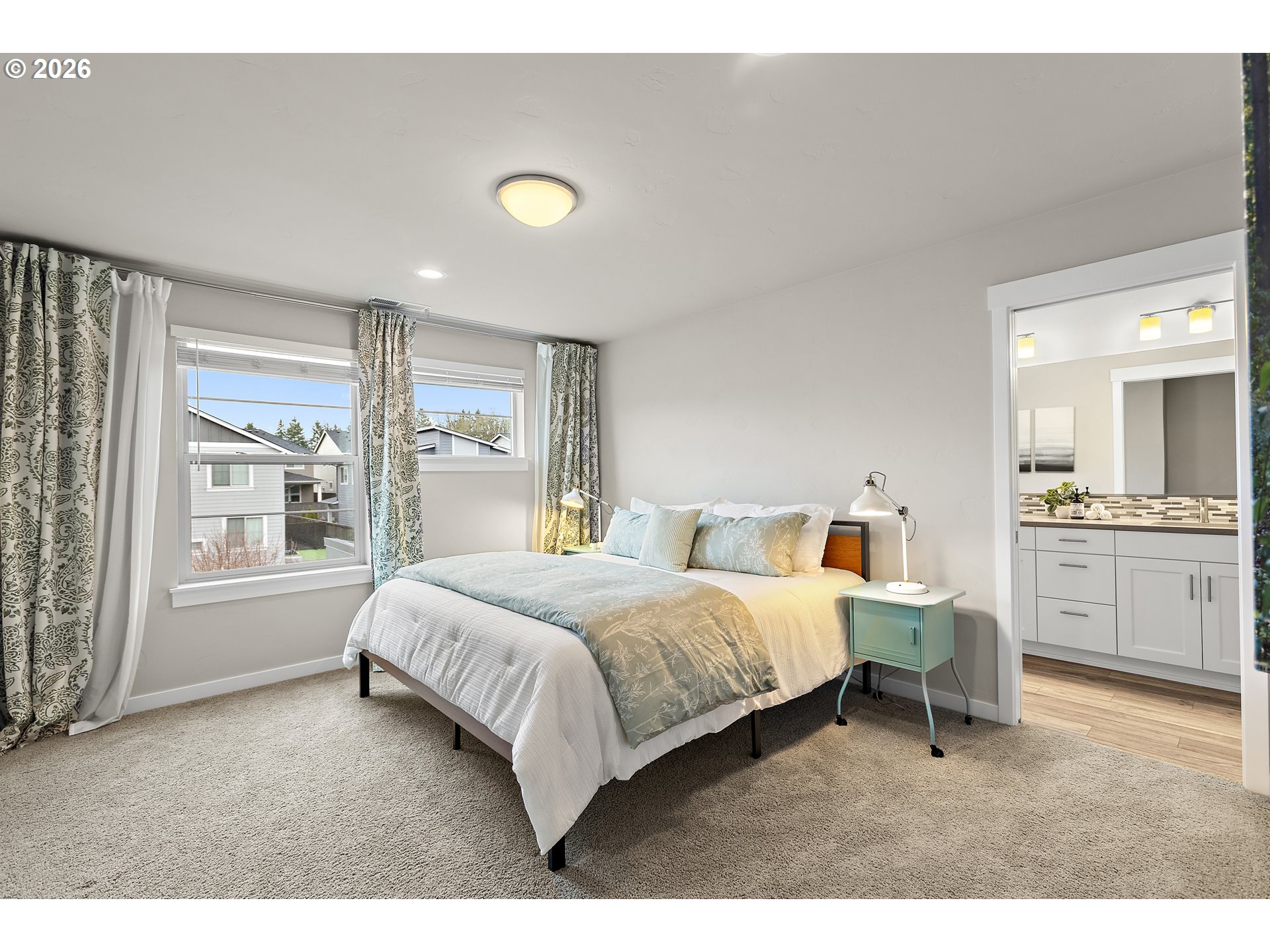 7262 Southwest Woodbury Loop Wilsonville, OR 97070 - Photo 8 of 33 Owner's Suite Bathroom