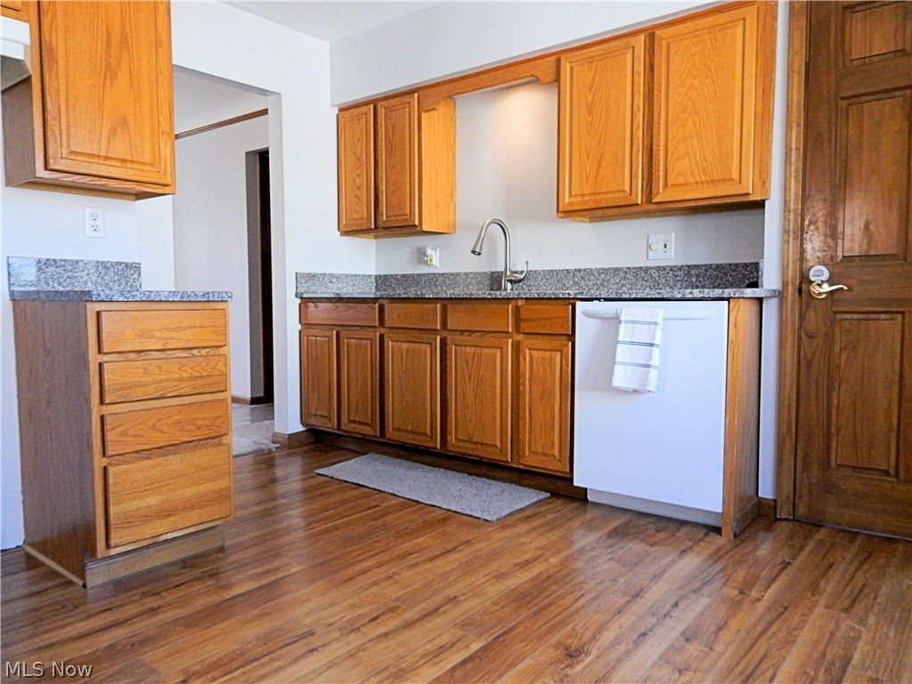 1603 West Schaaf Road Cleveland, OH 44109 - Photo 6 of 27 Gallery Image 6