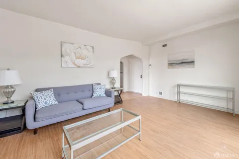 $895,000 | 1515 Underwood Avenue, San Francisco, CA 94124