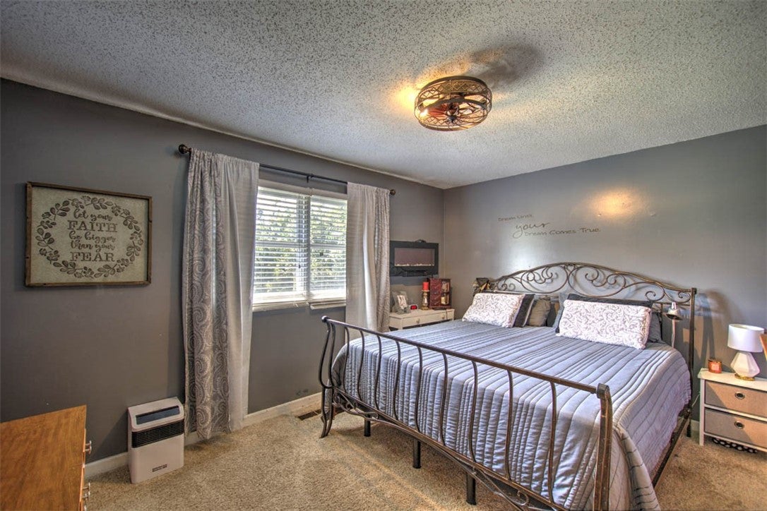 1381 Highland Place Decatur, IL 62526 - Photo 14 of 32 Gallery Image 14
