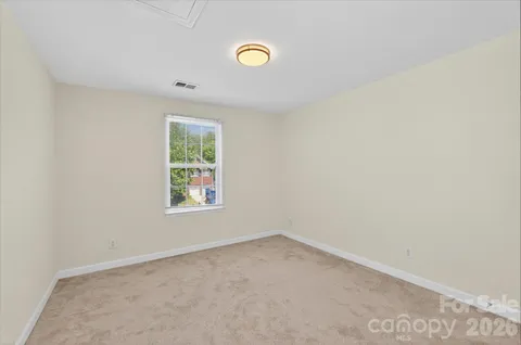 a view of empty room with window
