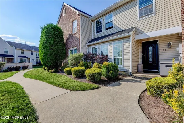 $3,500 | 125 Bedford Place, Morganville, NJ 07751