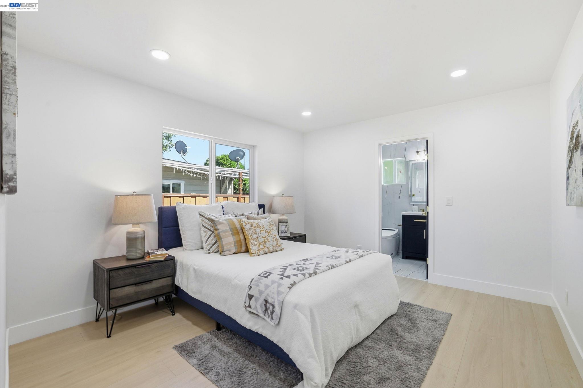 1913 West Middlefield Road Mountain View, CA 94043 - Photo 21 of 37