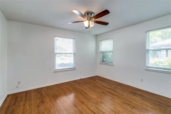 $3,290 | 6418 East Lovers Lane, Dallas, TX 75214