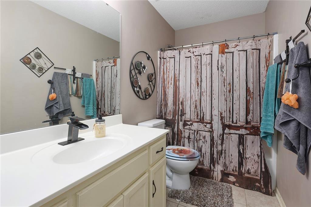 205 Echo Ridge Buckner, MO 64016 - Photo 13 of 28