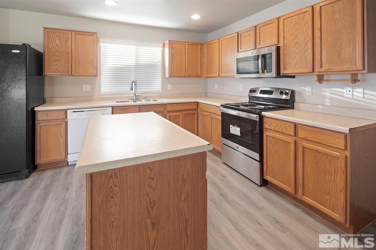 7478 Hebrides Court Reno, NV 89506 - Photo 8 of 28 Photo 8